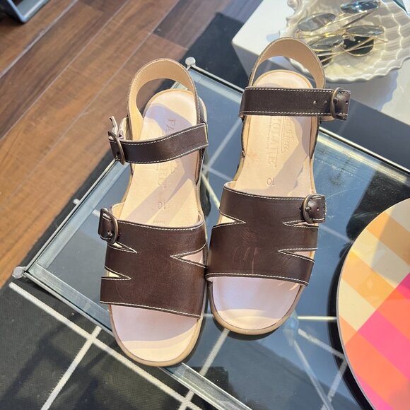 FAMOLARE - NEW - Honey Buckle - Earth (Dark Brown with Contrast Stitching) - Picture 2 of 8